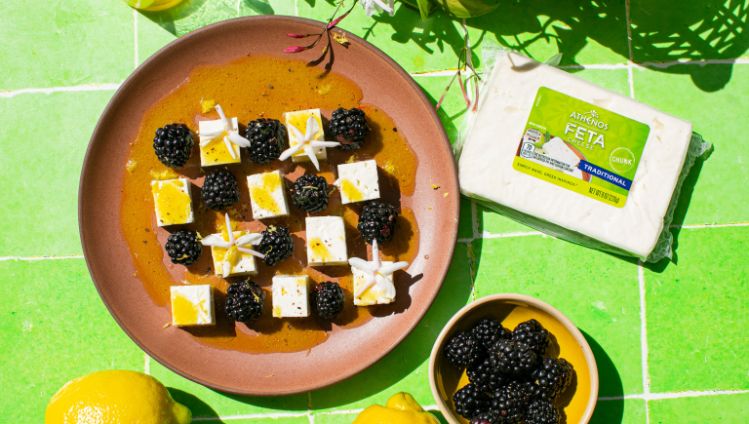 Athenos_Beauty_Berry Slab Feta Salad-18