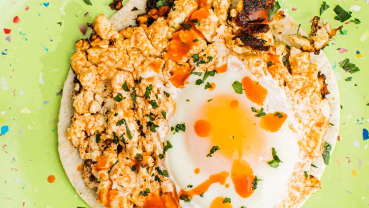 Athenos_Beauty_Athenos-Fried-Feta-Eggs-with-Tajin-Feta-11