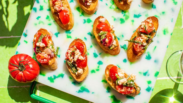 Athenos_Beauty_Tomato-Basil-Bruschetta-with-Feta--Website-Recipe-Recreation---5