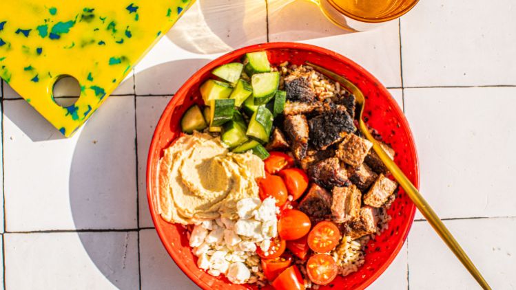 Athenos_Beauty_Recipe_Garlic-Hummus-Mediterranean-Bowls-9