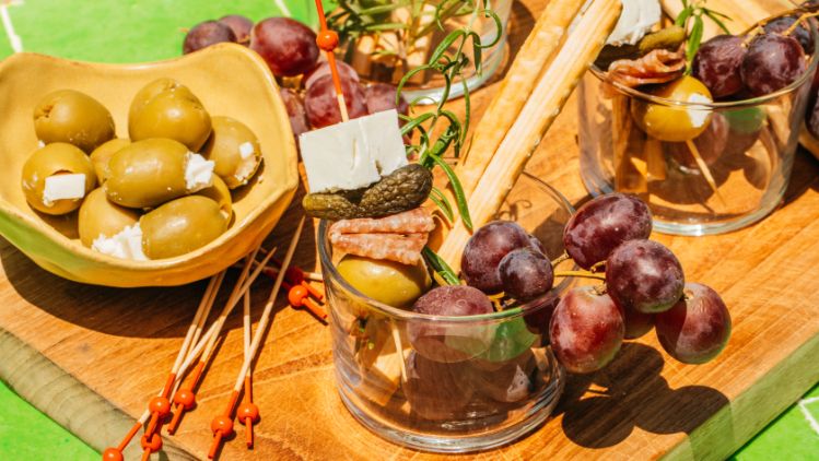 Athenos_Beauty_Feta-Charcuterie-Cups--5